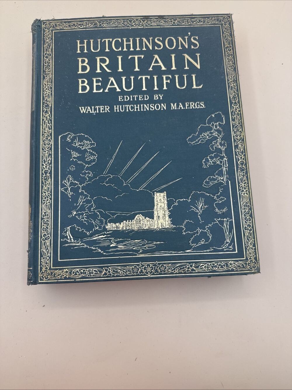 Hutchinson's Britain Beautiful: Vol II (Walter Hutchinson) (ID:61909)